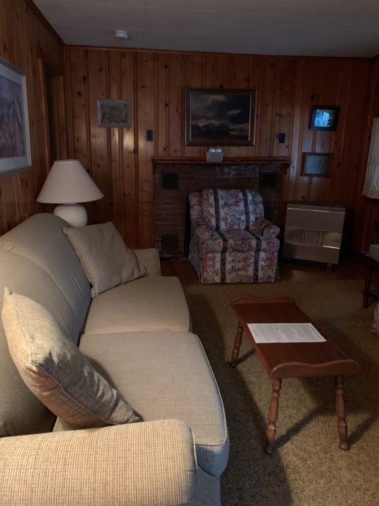 Gold cottage living area 2 Lake St. Catherine Cottages