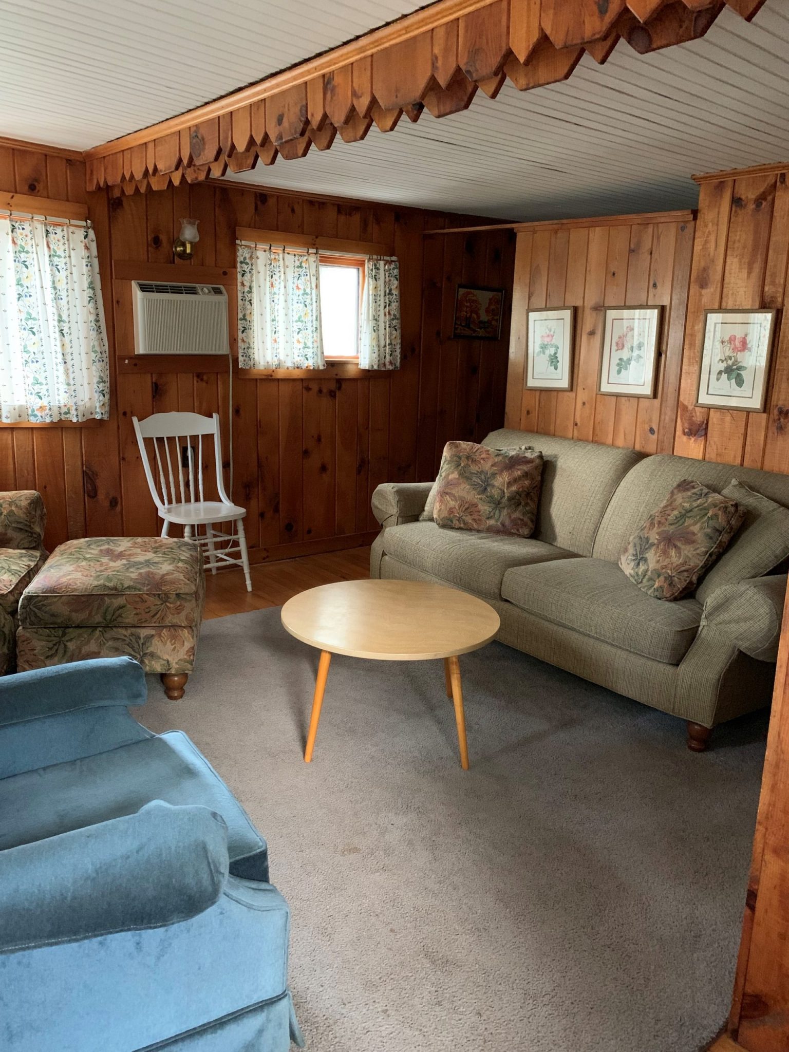 Red Cottage Lake St. Catherine Cottages